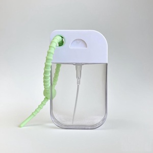 Flacone Spray Ricaricabile in Plastica PETG di Alta Qualità, 40-45ml, Design Sottile Portatile per Viaggi, con Pompetta in Silicone - Product Image 1
