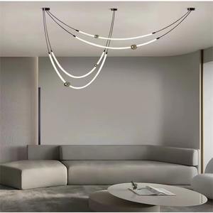 โคมไฟเพดานทรงเส้นตรงสไตล์นอร์ดิก โพสต์โมเดิร์น ดีไซน์สร้างสรรค์ เรียบง่าย ศิลปะ สำหรับร้านอาหาร บาร์ เคาน์เตอร์ แสงหรูหรา โคมไฟระย้าทรงยาว - Product Image 1