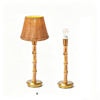 Lampe de table sans fil unique en rotin naturel avec abat-jour festonné à piles, décoration de maison de style campagnard, couvercle en jacinthe d'eau