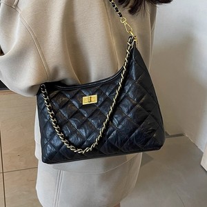Sacs à main en cuir matelassé de luxe pour femmes, <span class=keywords><strong>sac</strong></span> à <span class=keywords><strong>bandoulière</strong></span> de créateur avec chaîne, <span class=keywords><strong>sac</strong></span> hobo vintage classique à motif losanges, <span class=keywords><strong>noir</strong></span> avec ferrures dorées - Product Image 4