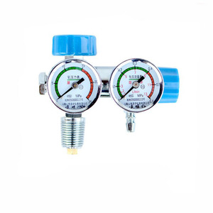 Válvula Reductora de Presión para Cilindro de Oxígeno Médico con Manómetro Doble y Válvula de Manómetro Único para Cilindros de Oxígeno de 2L/4L/10L - Product Image 3