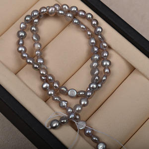 Collier et bracelet en perles d'eau douce naturelles, petites perles baroques grises de 4 mm, à deux faces, légères, perles dispersées, matériau semi-fini - Product Image 2