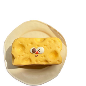 Jouet Squishy en forme de fromage suisse, mignon, à remontée lente, anti-stress, parfumé, en forme de nourriture, en boîte vitrine, vente en gros - Product Image 5