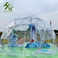 Tente de jardin igloo dorée, dôme transparente avec lumière
