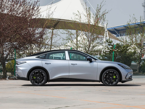Arcfox Alpha S5 1450km EREV Sedan, Motore 200kW, Batteria 27.4kWh, Auto Elettrica a Lunga Autonomia - Product Image 6