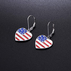 Orecchini pendenti a forma di cuore con bandiera, design a forma di cuore, accessori per l'orecchio da indossare tutti i giorni - Product Image 4