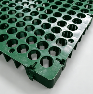 Plaque de drainage cellulaire 500*500 pour pelouses sur toits, balcons, terrasses, terrains de football, gazon synthétique - Product Image 1