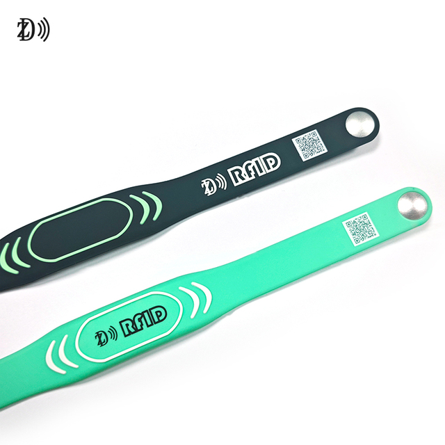 Adjustable Custom Logo / QR Code NFC NTAG 216 888 Bytes Soft Bracelet RFID Silicone Bracelet