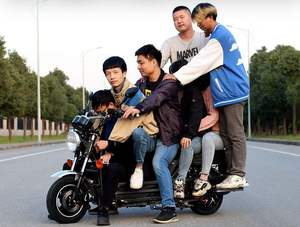 Uzun menzilli yüksek hızlı 1200w 2000w 500kg kargo teslimat yükleyici elektrikli scooter - Product Image 6