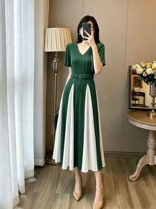 <span class=keywords><strong>Robe</strong></span> midi en tricot bicolore noir <span class=keywords><strong>et</strong></span> blanc pour <span class=keywords><strong>femme</strong></span>, col en V, manches courtes, ceinture, élégante, coupe trapèze, <span class=keywords><strong>robe</strong></span> longue de bureau - Product Image 4