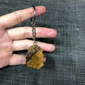 Großhandel spirituelle Kristalle Heilung grobe Steine natürliche bunte gemischte Quarz kristalle Roh stein Schlüssel anhänger für Käufer