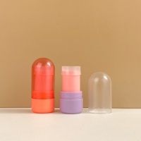 Stick de blush rotatif vide de 8g, emballage plastique, conteneurs cosmétiques personnalisables avec logo OEM pour blush, écran solaire et parfum solide
