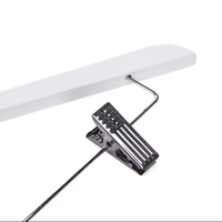 Vente en gros d'usine de haute qualité cintre en bois blanc personnalisé avec clip