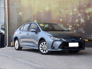La <span class=keywords><strong>Toyota</strong></span> <span class=keywords><strong>Corolla</strong></span> <span class=keywords><strong>hybride</strong></span> 1.8L E-CVT Elite Edition 2021 est une berline <span class=keywords><strong>hybride</strong></span> électrique compacte. - Product Image 3