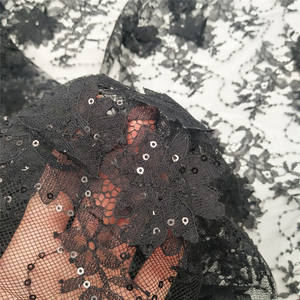 Tissu en dentelle française tricotée à sequins noirs 3D avec motif floral, textiles de maison de luxe, style élégant, largeur 150 cm, mélange de nylon - Product Image 4