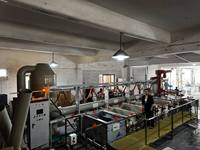 Machine automatique d'anodisation dure et d'oxydation décorative avec technologie ultrasonique, prend en charge les options multicolores, revêtement uniforme