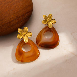 Pendientes Geométricos con Baño de Oro de 18k, Acero Inoxidable, Triangulares, Huecos, Estilo Retro - Product Image 2