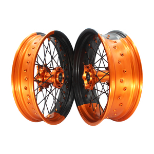 Ruedas de Motocicleta Supermoto de Aluminio de Doble Color y Estilo Nuevo de 17 Pulgadas para KTM EXC SXF 125 250 <span class=keywords><strong>450</strong></span> - Product Image 4
