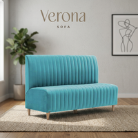 Canapé d'angle trois places en velours turquoise avec design côtelé, accoudoirs incurvés, pieds en bois rembourrés, assise moderne et confortable pour salon