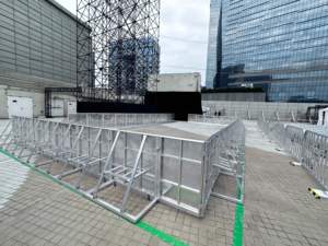 イベントステージ群衆制御バリケード アルミ合金製 モジュール式 防錆 遮断安全バリケードフェンス - Product Image 6