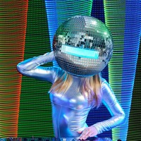 Casque réfléchissant en verre miroir pour boîte de nuit, accessoires de scène de fête, performance de célébrité d'Internet, couvre-visage, couvre-chef brillant, Chine