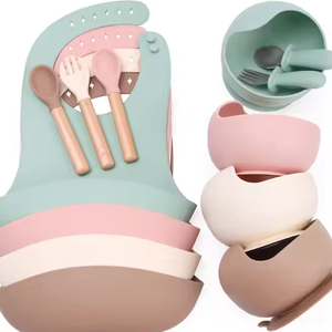 Set makanan bayi silikon, termasuk piring, mangkuk, dan Sendok, lembut dan aman untuk balita - Product Image 1