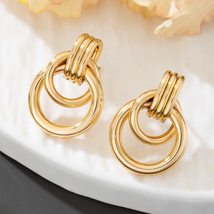 Boucles d'oreilles pendantes géométriques dorées en alliage de zinc, forme ronde, pour soirée, tendance - Product Image 4