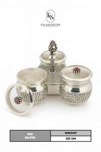 Ensemble de récipients à fruits secs en argent de qualité supérieure avec support décoratif, bocaux de rangement artisanaux de conception élégante pour la maison, la Pooja et les cadeaux - Product Image 3