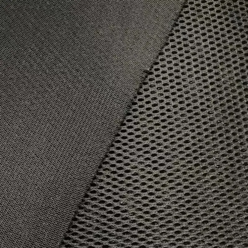 2022 Neu gestalteter heißer Verkauf Karl Mayer Graphen Air Mesh Spacer Stoff 20mm Dicke Plaid Jiangsu Trikot 100% Polyester Gestrickt