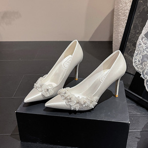 Zapatos de Novia de Seda con Flores Blancas 2025, Zapatos de Vestir Elegantes con Tacón de 7CM/9CM para Mujer - Product Image 4