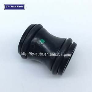 Tuyau de raccordement du <span class=keywords><strong>refroidisseur</strong></span> <span class=keywords><strong>d</strong></span>'<span class=keywords><strong>huile</strong></span> de la pompe à eau de refroidissement 06K121131 pour VW <span class=keywords><strong>Golf</strong></span> Passat pour AUDI A3 A4 - Product Image 4