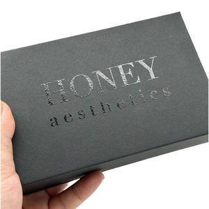 Embalaje <span class=keywords><strong>de</strong></span> cartón personalizado Cierre <span class=keywords><strong>de</strong></span> imán negro Tarjeta VIP Caja <span class=keywords><strong>de</strong></span> regalo Logotipo <span class=keywords><strong>de</strong></span> lámina dorada <span class=keywords><strong>Cajas</strong></span> para tarjetas <span class=keywords><strong>de</strong></span> crédito - Product Image 3