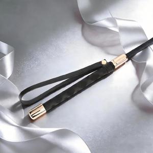 Juguete de silicona con forma de corazón negro para estimulación de manos y pies en adultos, para coquetear y dar palmadas. - Product Image 4
