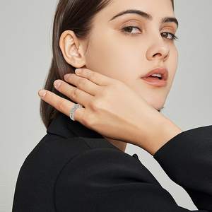 Gioielli <span class=keywords><strong>per</strong></span> <span class=keywords><strong>la</strong></span> <span class=keywords><strong>Festa</strong></span> <span class=keywords><strong>della</strong></span> <span class=keywords><strong>Mamma</strong></span> in Argento Sterling 925 7 #   Anello Personalizzato con Zirconia Cubica <span class=keywords><strong>per</strong></span> Donna, Incisione Personalizzata 'Mom' - Product Image 5