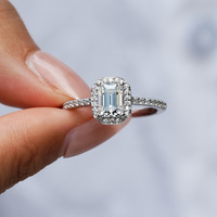 Bague en argent 925 simple style coréen pour femme, sertie d'un moissanite taille émeraude 1 carat VVS GRA, idéale pour l'amitié