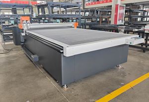 Máy cắt giấy tự động dao kéo rung 1625, kiểu chữ <span class=keywords><strong>V</strong></span>, năng suất cao 120m/phút, điều khiển CNC PLC, dùng cho giấy, vinyl, nỉ - Product Image 2