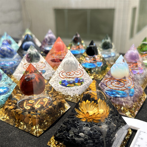 Bán buôn năng lượng tinh thể tinh thần đá quý thạch anh tím chữa bệnh Obsidian nhựa orgonite kim tự tháp để bán - Product Image 5
