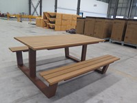 Ensemble de table de pique-nique d'extérieur en WPC de qualité commerciale, banc de jardin moderne, base en acier résistant aux intempéries, parc public, patio