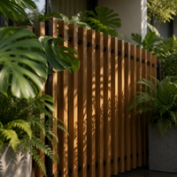 Panneaux de clôture verticaux en WPC résistants aux UV de haute qualité, aspect bois, pour balcon et terrasse extérieurs modernes, écran d'intimité