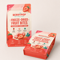 Sachet refermable personnalisé de qualité alimentaire à huit soudures latérales pour collation de fraises lyophilisées et yaourt croustillant