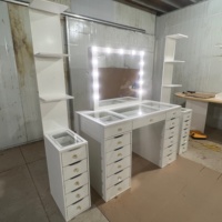 Coiffeuse de Luxe Moderne en Bois avec Plateau en Verre, Miroir Éclairé et Tiroirs de Rangement pour Chambres d'Hôtel