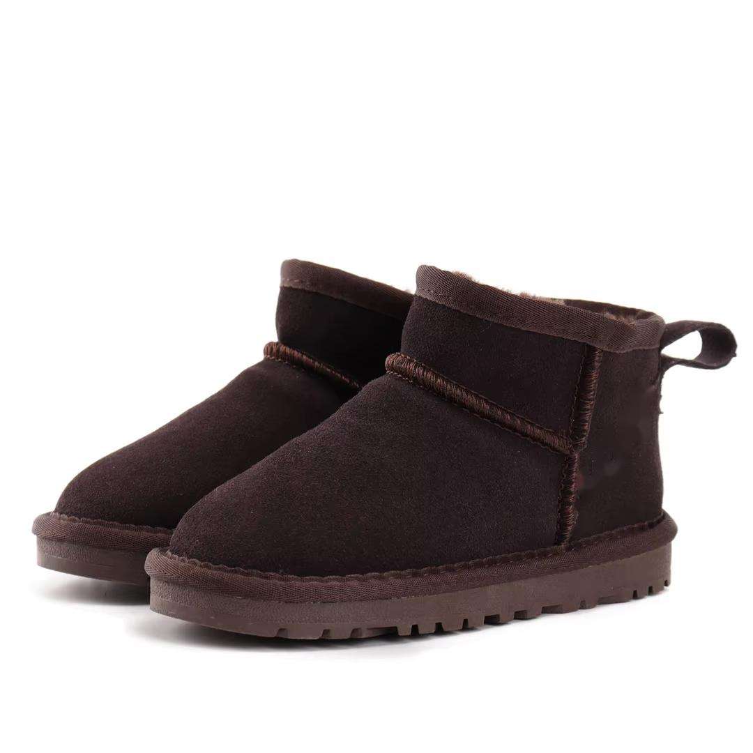 สีน้ำตาลเข้ม