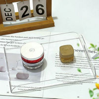 Vente en gros Plateau de service rectangulaire en acrylique transparent avec poignées Organisateur décoratif pour petit-déjeuner pour table basse
