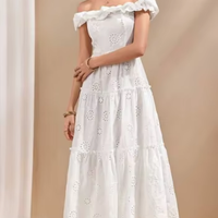 Gaun Putih Panjang Kasual Wanita Model Off Shoulder dengan Ruffle, Bordir Eyelet, dan Berlapis-lapis