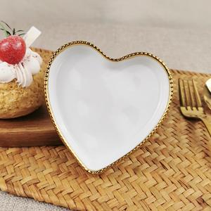 Piatto da Dessert a forma di cuore in ceramica di alta qualità da 10 cm 4 pollici per ristorante glassa bianca lucida con glassa cerchiata d'oro - Product Image 1