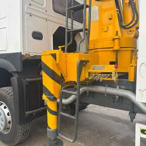 Camion à <span class=keywords><strong>benne</strong></span> basculante SINOTRUK HOWO 6x4 <span class=keywords><strong>d</strong></span>'<span class=keywords><strong>occasion</strong></span>, 380 CV, 31 tonnes, 30 m³ - Product Image 4