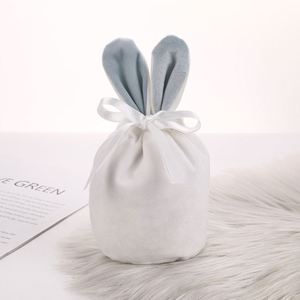 Sacs en flanelle créatifs à oreilles de lapin pour mariage, pochettes décoratives en velours avec cordon pour bonbons et bijoux - Product Image 3