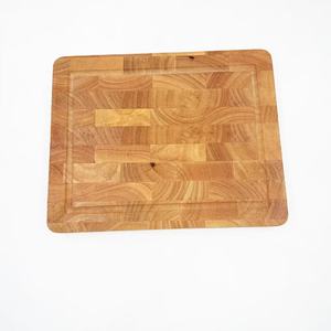 Planche à découper en bois d'hévéa carrée 40,8x40,8x2,5cm double face pour usage en cuisine - Product Image 2