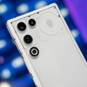 Teléfono Inteligente Nubia Redmagic 11 Air con Pantalla Completa, ROM Global, 6.85'', 144Hz, 7000mAh, 120W, Snapdragon 8 Elite Gaming - Product Image 4