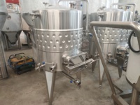 Cuve de Fermentation Empilable à Double Enveloppe en Acier Inoxydable 304 316 Personnalisée TONSEN pour la Vinification, Fermenteur Automatique Précis pour la Brasserie